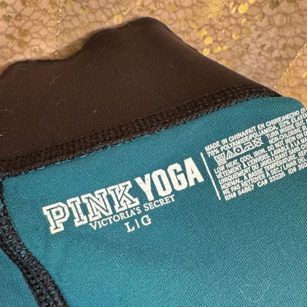 PINK Victorias Secret Teal Black Aztec Yoga Athletic Capri Leggings Large - Picture 3 of 5
